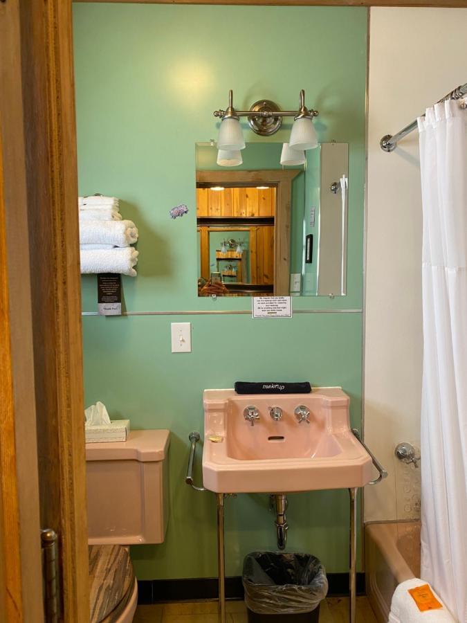 Harney Peak Inn Hill City Extérieur photo